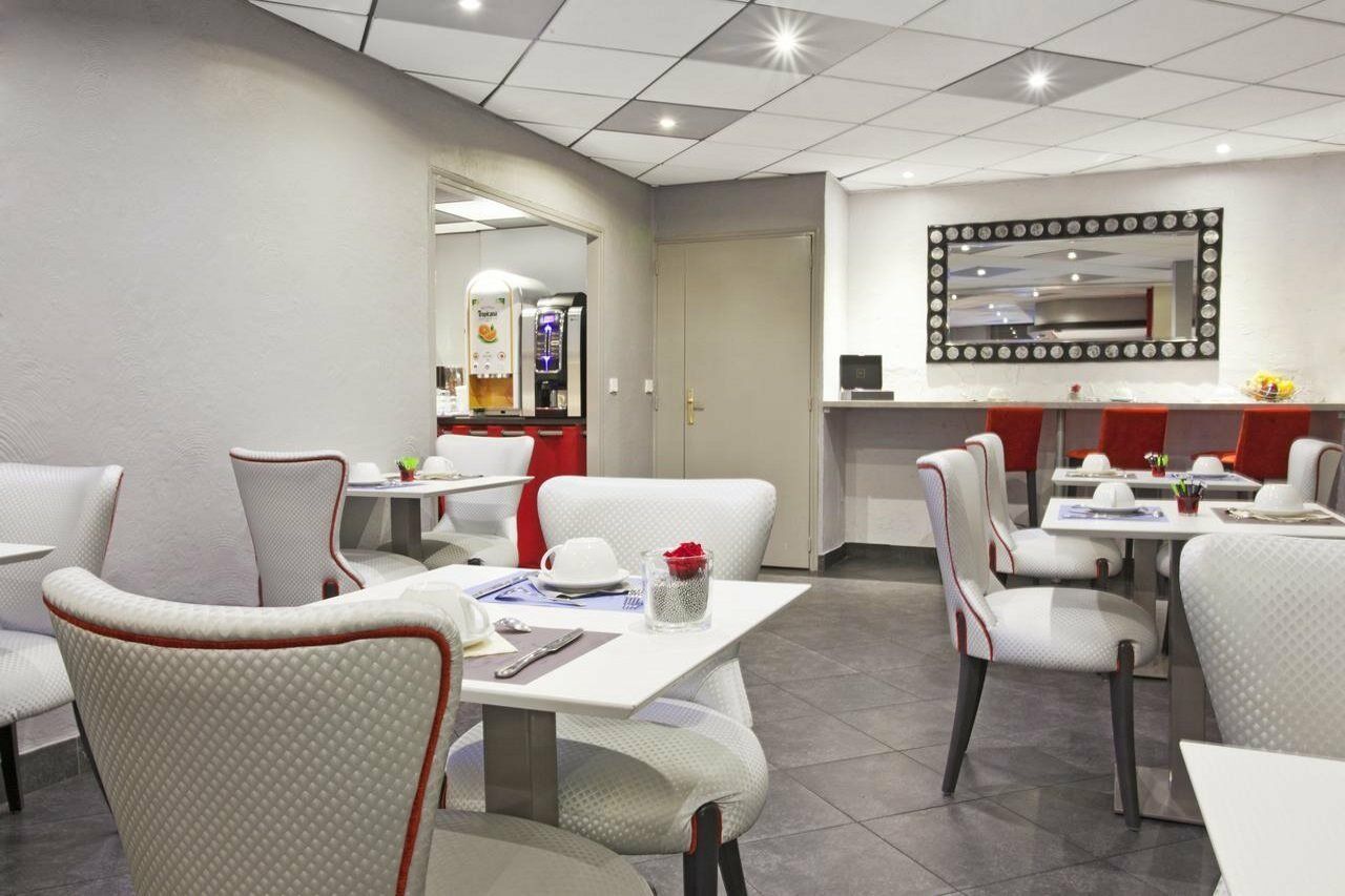 Kyriad Marseille Centre Paradis-Prefecture Exterior photo